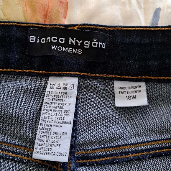 Bianca Nygard women's dark wash pull on, skinny leg, stretch jeans size 18W - Picture 2 of 2